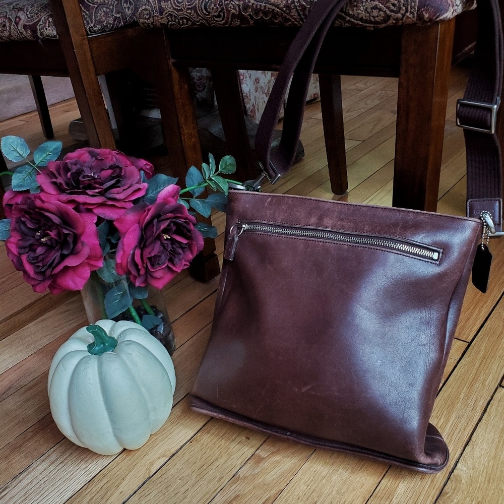 ❤FLASH SALE!❤ Vintage Coach Leather Messenger Bag